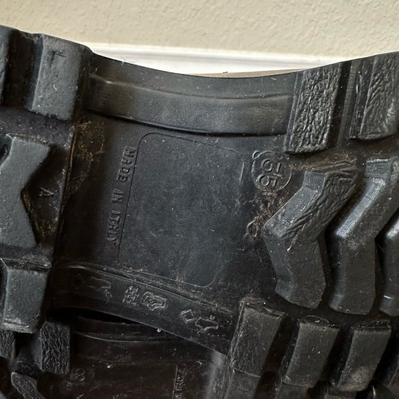 AUTHENTIC BURBERRY LONDON Mid-Calf Rain Boots in Signature Plaid - Picture 11 of 11